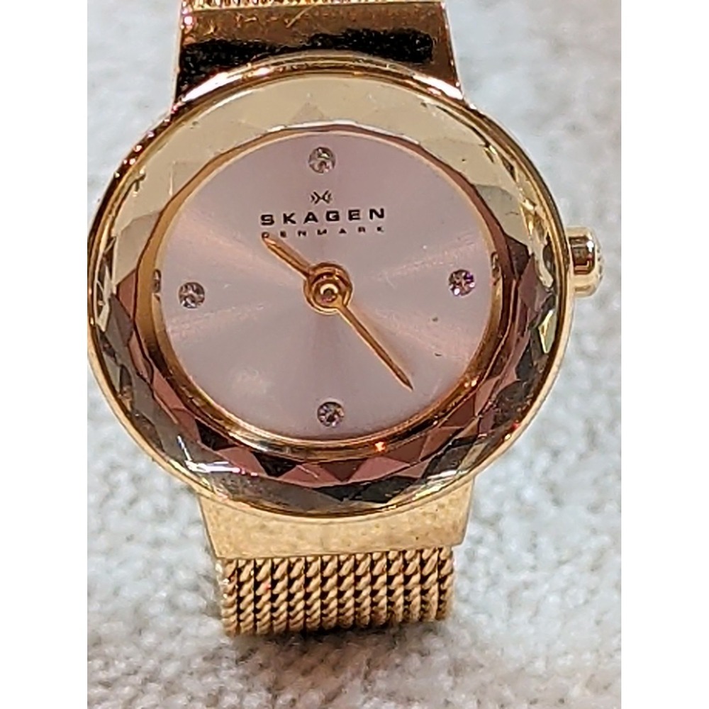 Skagen Leonora Gold Mesh Watch Mother of Pearl Crystal Dial SKW2166 25mm - Picture 2 of 9